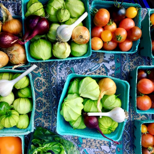 Foods That Naturally Clean Your Teeth as You Chew 1