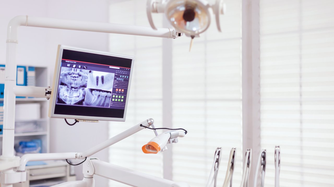 What an Intraoral Camera Shows at the Dentist